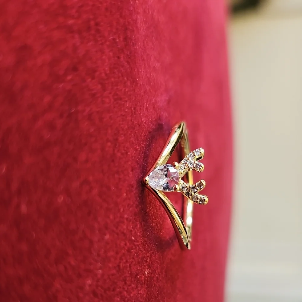 Elegant Gold and Silver Women's Ring Size 9.5 (6cm)